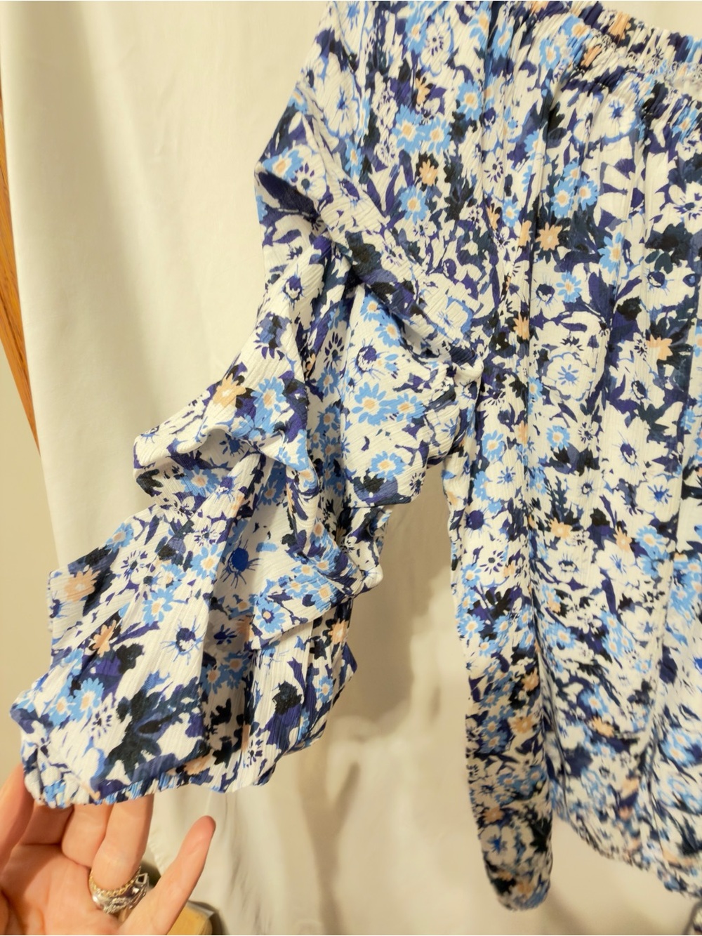 Vince Camuto Off Shoulder Bubble Sleeve Side Tie Blouse, size M, Blue Shadow NWT - Picture 6 of 14